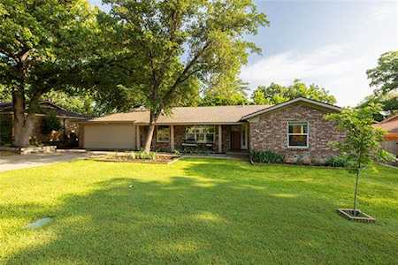 708 Edgehill Drive Hurst, TX 76053