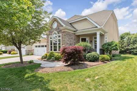 38 Johns Dr Warren Twp., NJ 07059