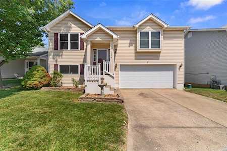 1694 Chapman Ct St Charles, MO 63308