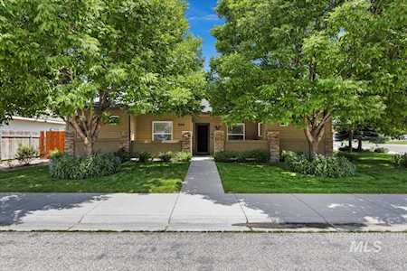 704 S Willow Springs Place Kuna, ID 83634