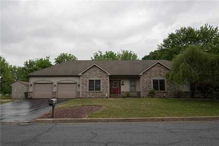 1665 Deer Path Rd Easton, PA 18040