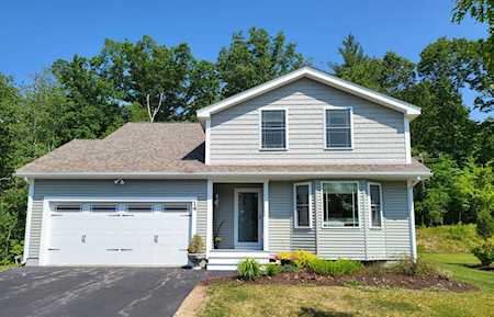 14 Wilson Way Brentwood, NH 03833