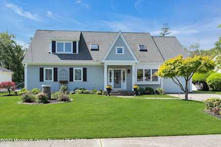 1009 Shore Rd Spring Lake Heights, NJ 07762