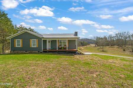 713 Driftwood Circle Sevierville, TN 37876