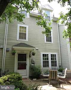 5939 Havener House Way Centreville, VA 20120