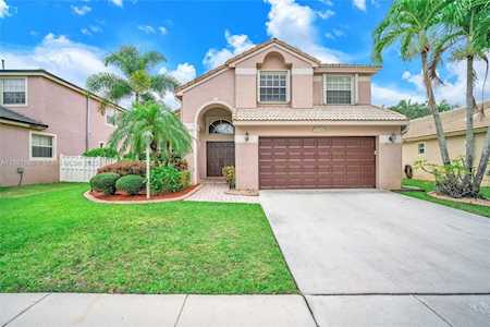 14342 NW 14th Ct Pembroke Pines, FL 33028