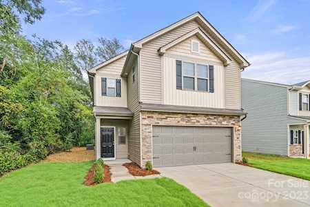 4005 Stoneygreen Ln Charlotte, NC 28215