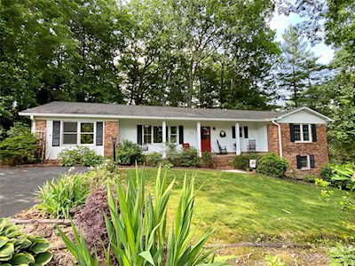 129 Long John Dr Hendersonville, NC 28791