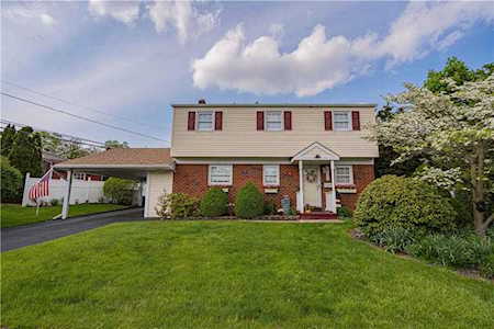 1980 Kenny Dr Bethlehem, PA 18018