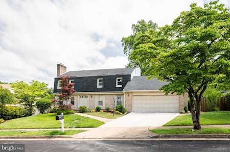 2207 Chestertown Dr Vienna, VA 22182