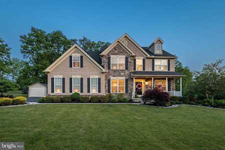 3484 Woodbyne Rd Hellertown, PA 18055