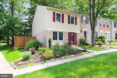 9271 Sprucewood Rd Burke, VA 22015