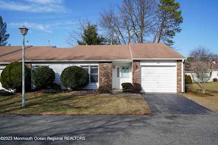 231 Cloverdale Dr Lakewood, NJ 08701
