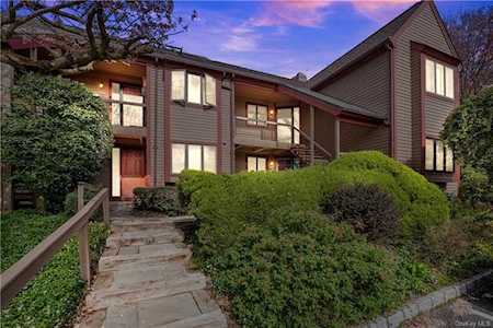 302 Eagle Bay Drive Ossining, NY 10562