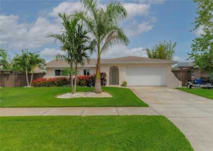 4300 Beach Dr SE St. Petersburg, FL 33705