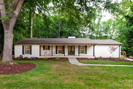 531 Mountainview Dr Charlotte, NC 28270