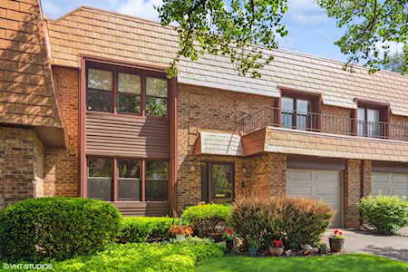 3956 Dundee Rd Northbrook, IL 60062