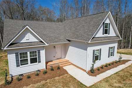 3285 Mountain Creek Dr Sherrills Ford, NC 28673