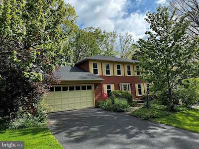 543 Longbarn Road State College, PA 16803