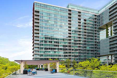9725 Woods Dr #1415 Skokie, IL 60077
