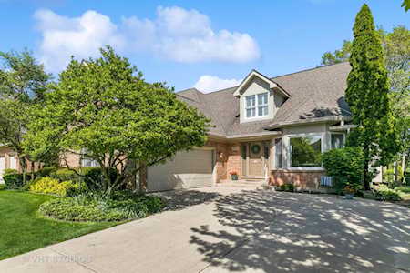 933 Wedgewood Dr Crystal Lake, IL 60014