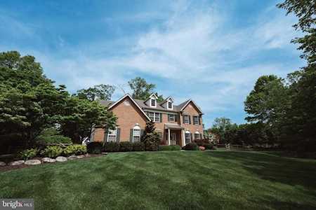 1106 Fieldcrest Ct Chalfont, PA 18914