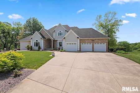 4000 W Tangleoaks Ct Peoria, IL 61615