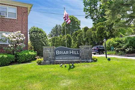 207 Schrade Rd #1B Briarcliff Manor, NY 10510