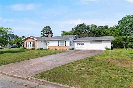 10 Arline Dr Newport News, VA 23608
