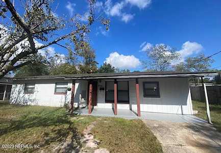 2525 Burlingame DR W Jacksonville, FL 32211