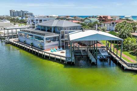 601 Magnolia Dr Destin, FL 32541