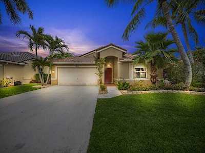 5381 Oakmont Village Circle Lake Worth, FL 33463