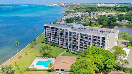 100 Oakmont Ln #306 Belleair, FL 33756