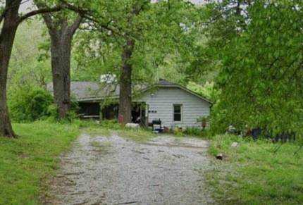 824 N Allen Rd Independence, MO 64050