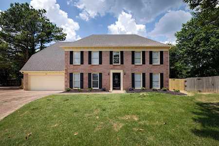 8914 Rowley Cv Memphis, TN 38016