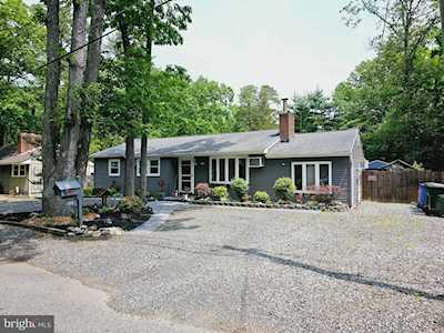 135 Wahwahtaysee Trl Medford, NJ 08055