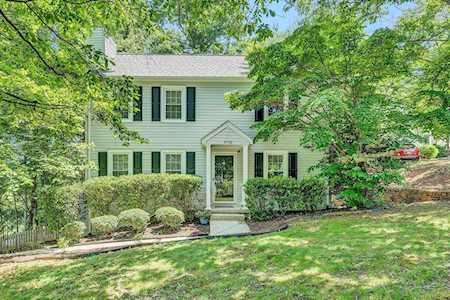 4736 Whipplewood Roanoke, VA 24018