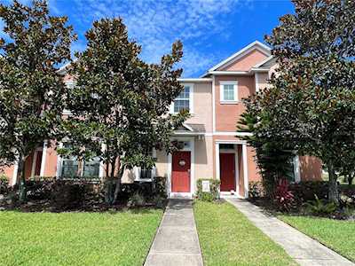 6983 Towering Spruce Dr Riverview, FL 33578
