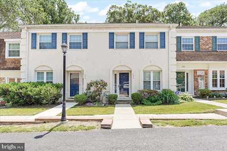 1054 Putnam Blvd #111 Wallingford, PA 19086
