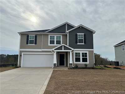 194 Hornet (Lt51) Dr Raeford, NC 28376