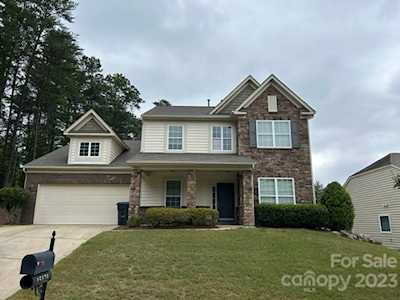 15124 N Carlow Hills Place N Charlotte, NC 28278