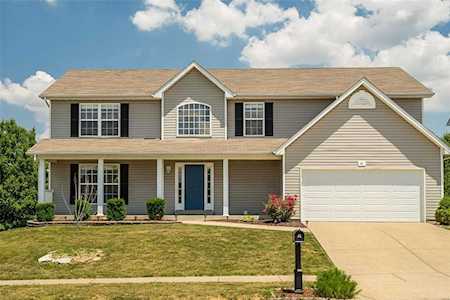 411 Valley Oaks Drive Dr Wentzville, MO 63385