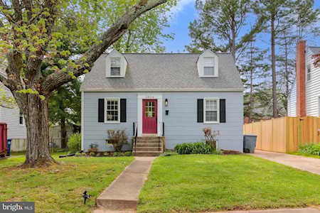 2836 Winchester Way Falls Church, VA 22042