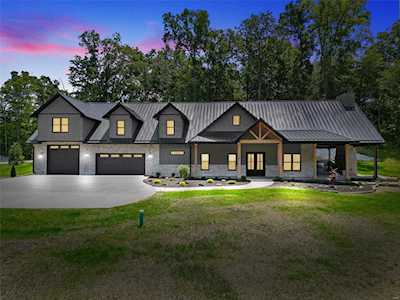 401 Freymuth Rd Lake St Louis, MO 63367