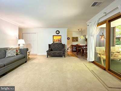905 Meadowview Ln #905 Mont Clare, PA 19453