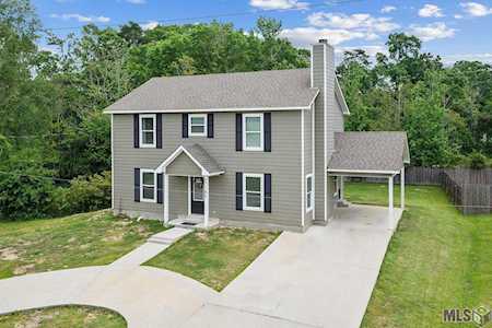 27181 Woods Edge Ln Walker, LA 70785