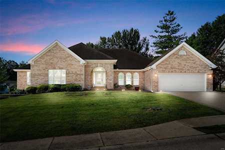 919 Locksley Manor Dr Lake St Louis, MO 63367