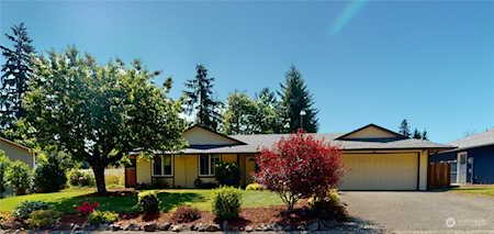 569 NE Valley Oak Dr Bremerton, WA 98311