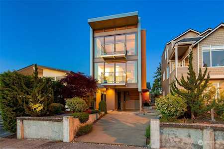 3214 Arapahoe Place W Seattle, WA 98199