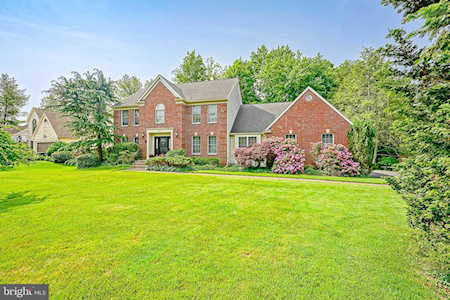 11 Ternberry Ct Blackwood, NJ 08012